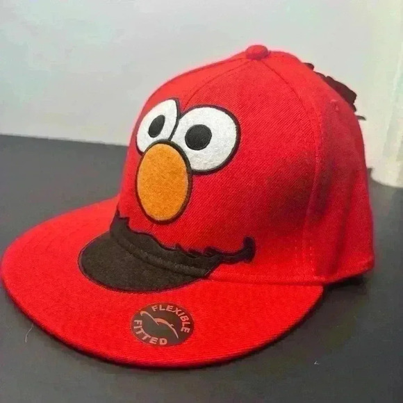 Sesame Street Elmo cap - Picture 1 of 11